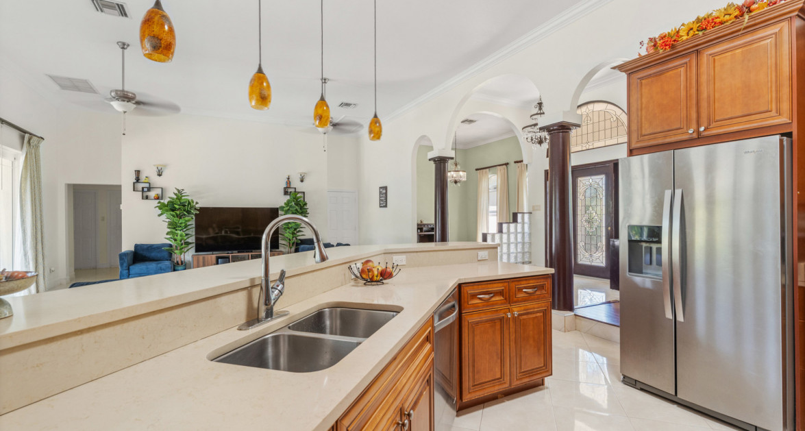 Lookout Gardens Family Estate - Image 6