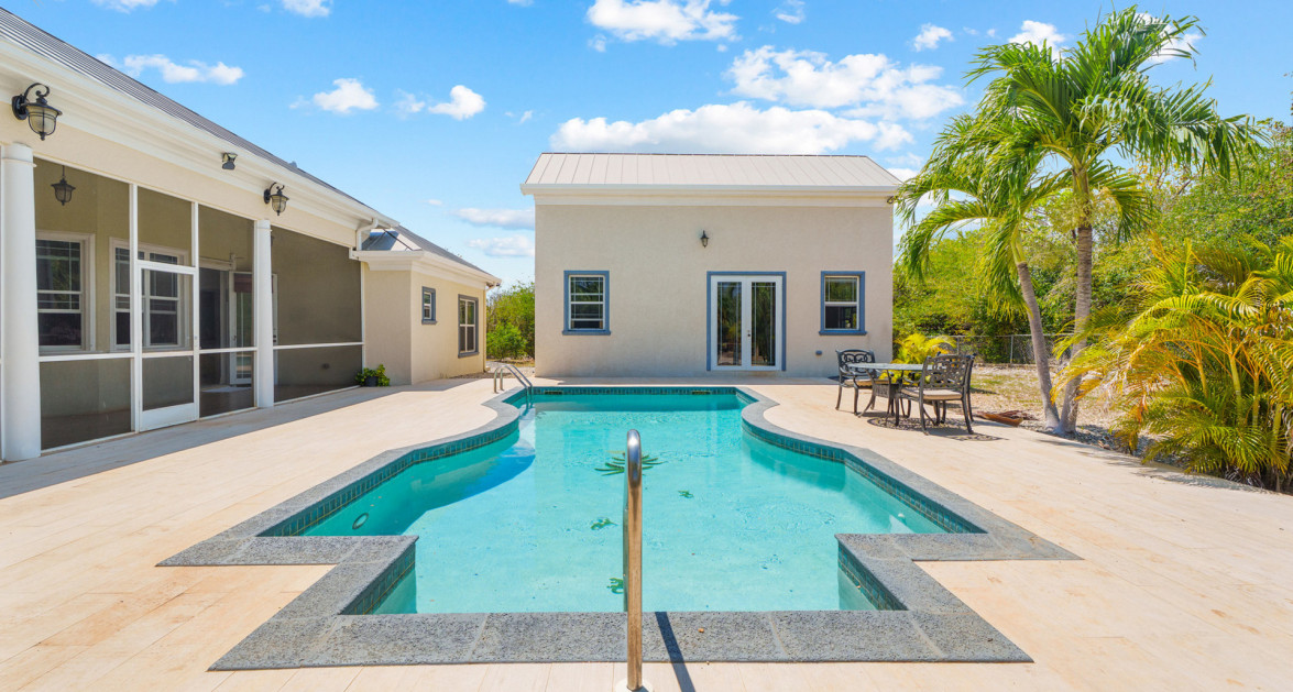 Lookout Gardens Family Estate - Image 25