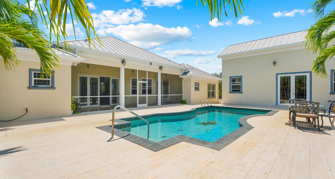 Lookout Gardens Family Estate - Image 30