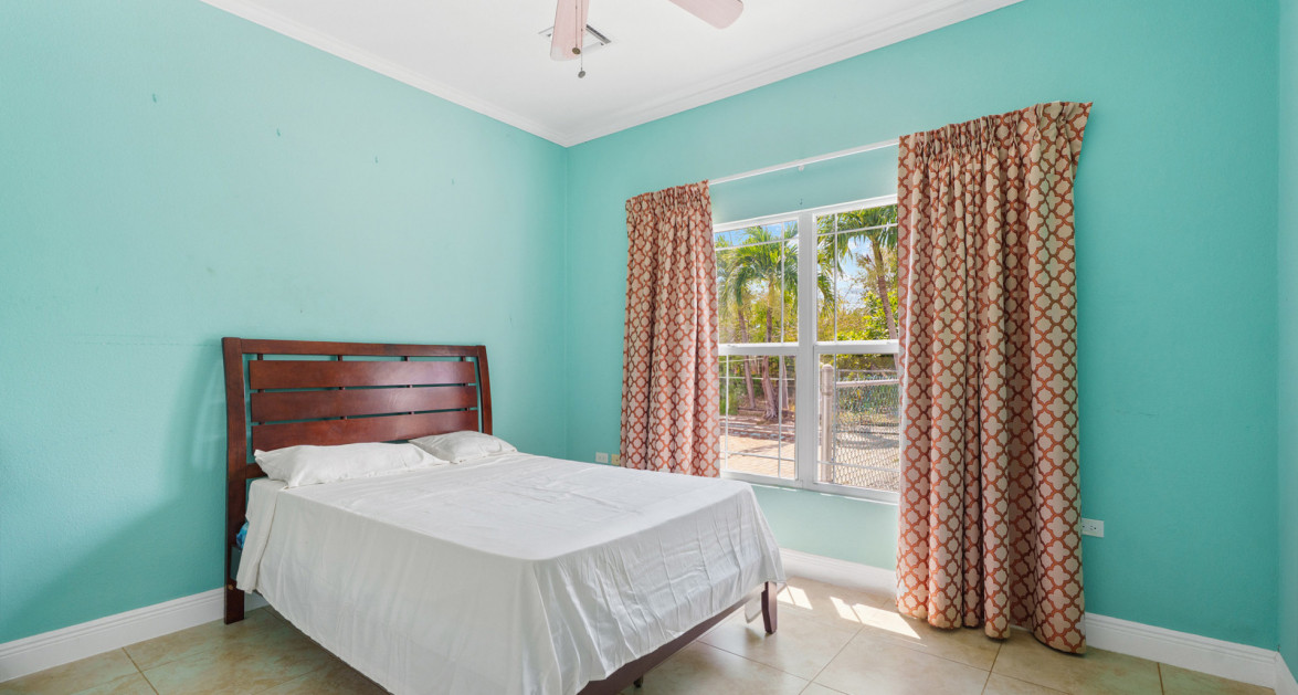 Lookout Gardens Family Estate - Image 10