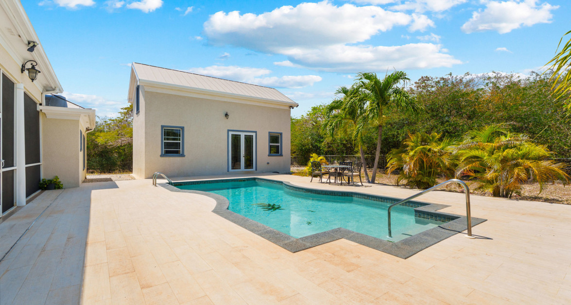 Lookout Gardens Family Estate - Image 29