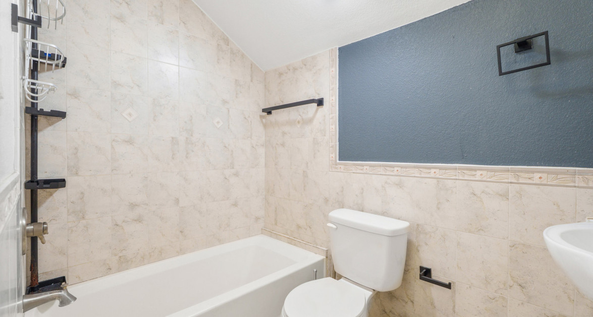 Lookout Gardens Family Estate - Image 27