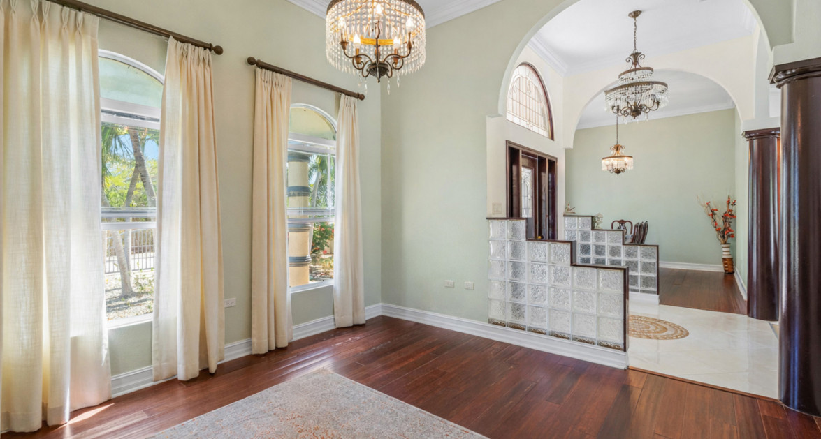 Lookout Gardens Family Estate - Image 3