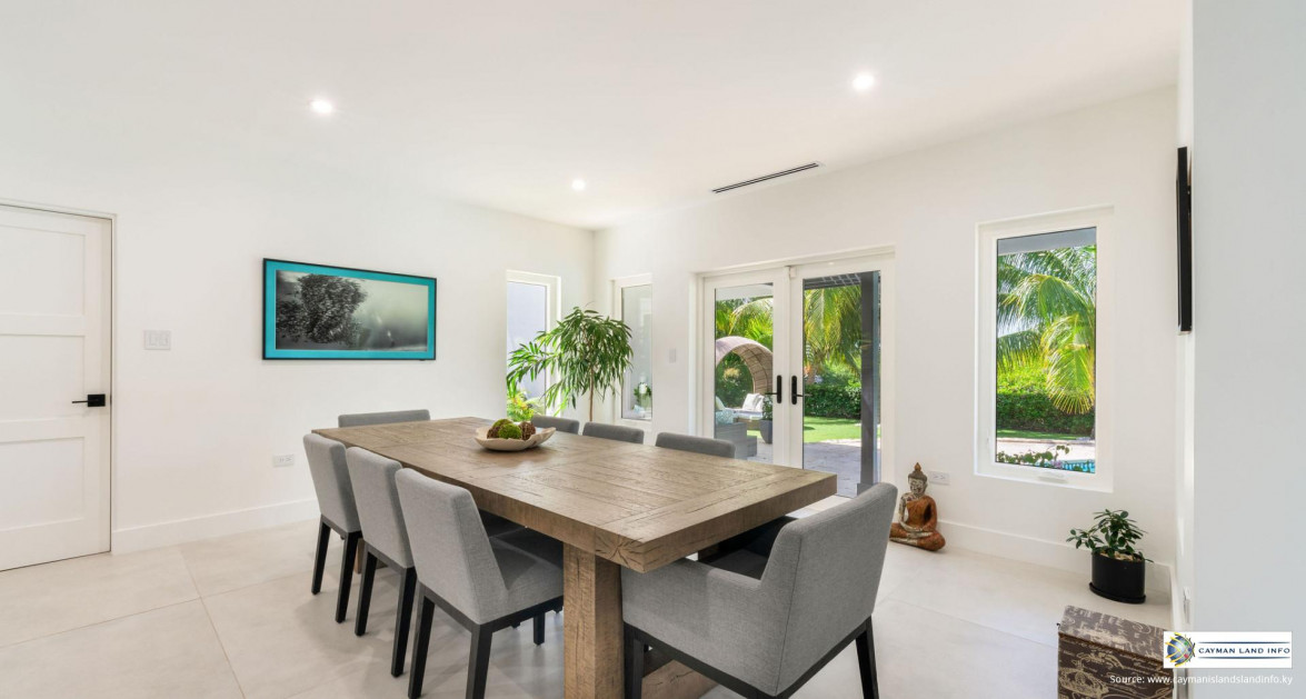 Luxury Residence in Tranquil Yacht Club Location - Image 6