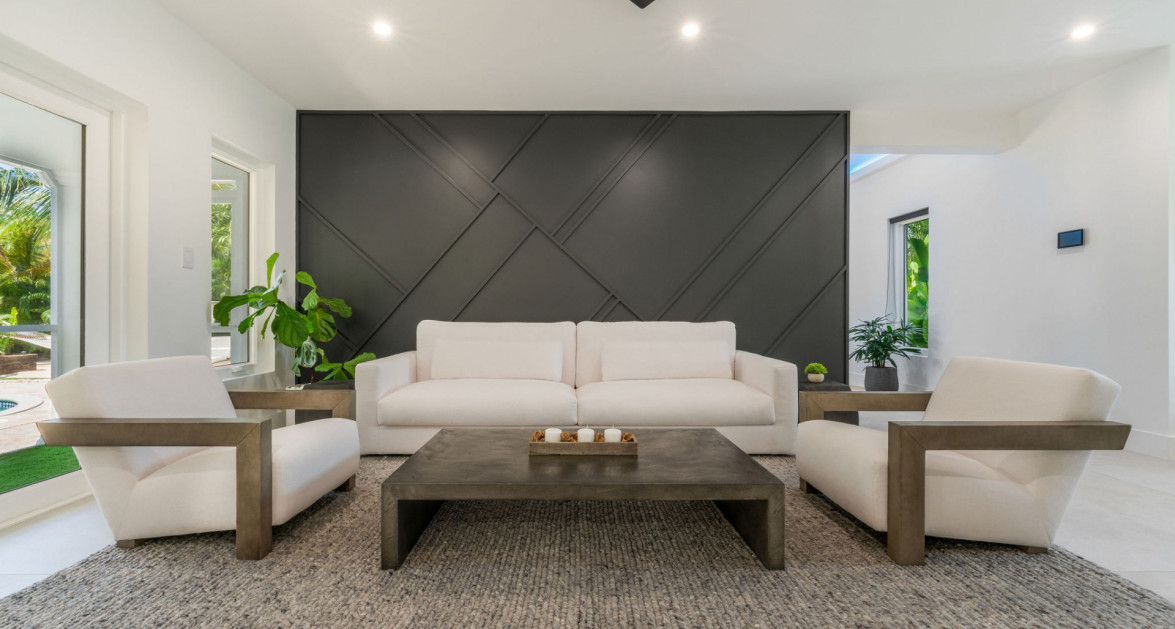 Luxury Residence in Tranquil Yacht Club Location - Image 8