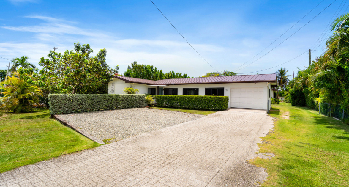 Melmac Ave #92 & #94 | South Sound – Single Family Home with Cottage set on 0.5 acre plot - Image 2