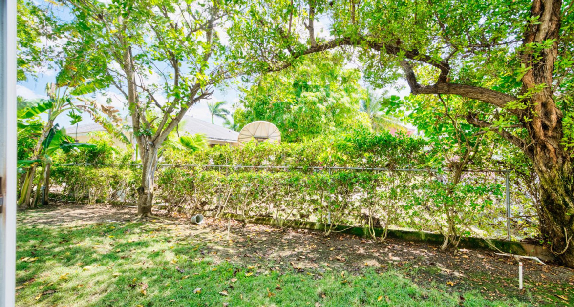 Modern & Stylish 1 BR - 1.5 BA Townhome - Image 6