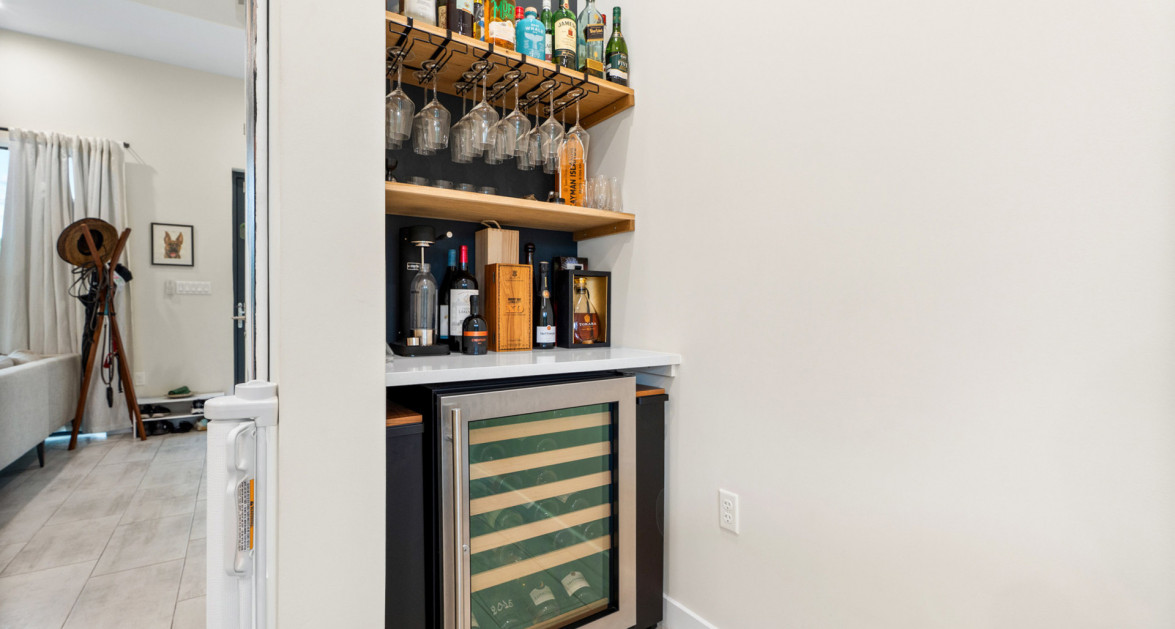 MODERN VELA TOWN HOME #147 (3 BED, 3.5 BATH PH 3) - Image 4