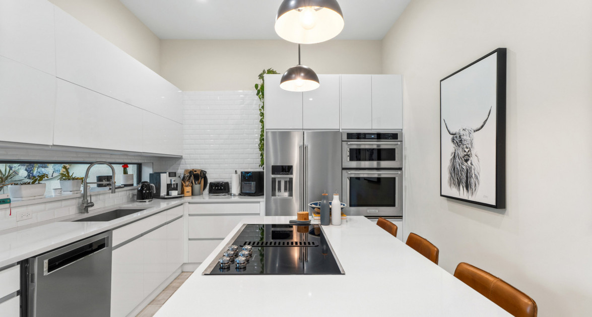 MODERN VELA TOWN HOME #147 (3 BED, 3.5 BATH PH 3) - Image 6