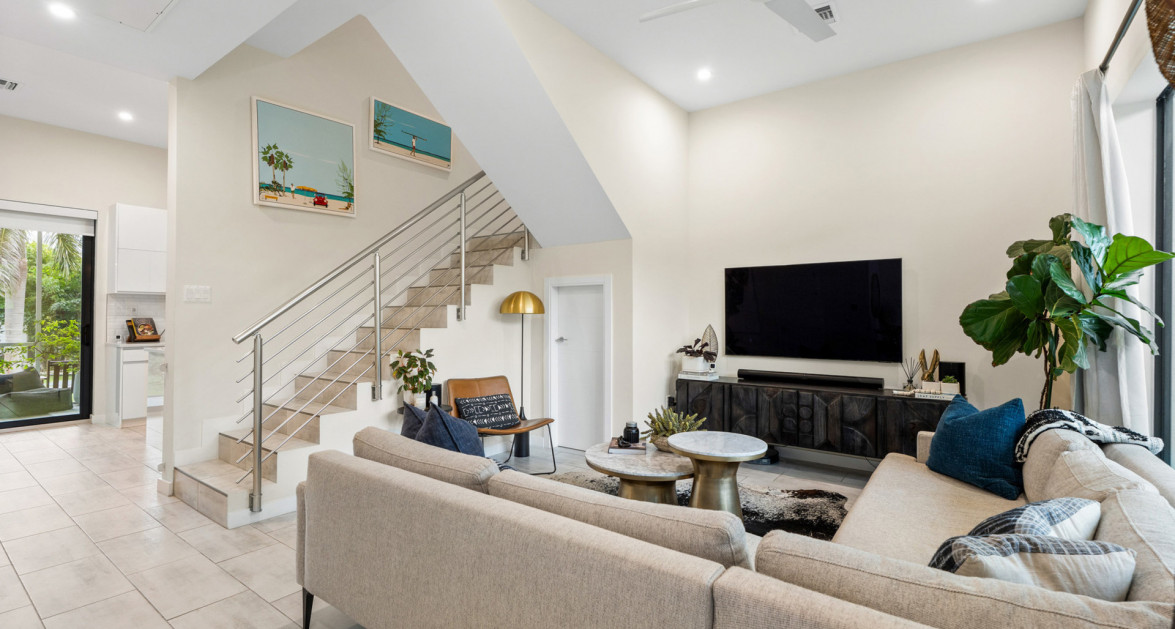 MODERN VELA TOWN HOME #147 (3 BED, 3.5 BATH PH 3) - Image 1