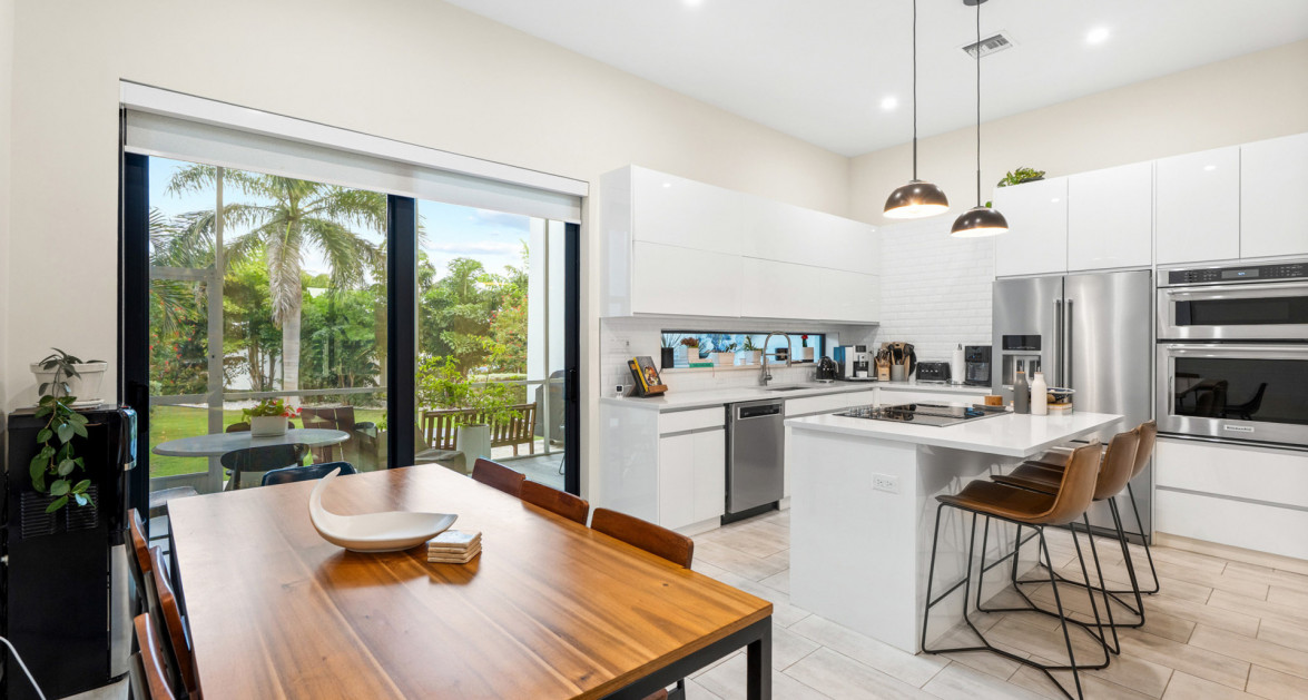 MODERN VELA TOWN HOME #147 (3 BED, 3.5 BATH PH 3) - Image 5