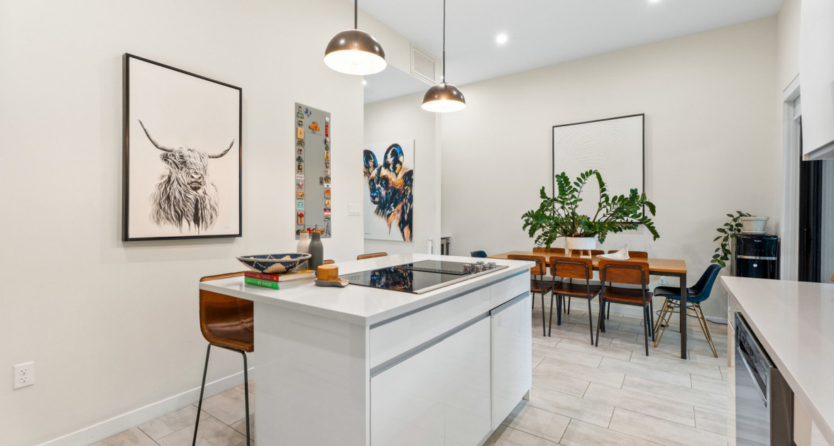 MODERN VELA TOWN HOME #147 (3 BED, 3.5 BATH PH 3) - Image 7