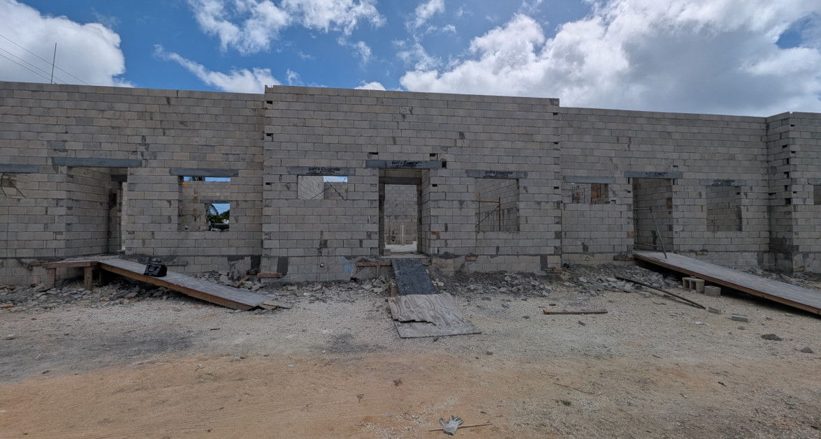 MOONLIGHT MEWS - Image 1