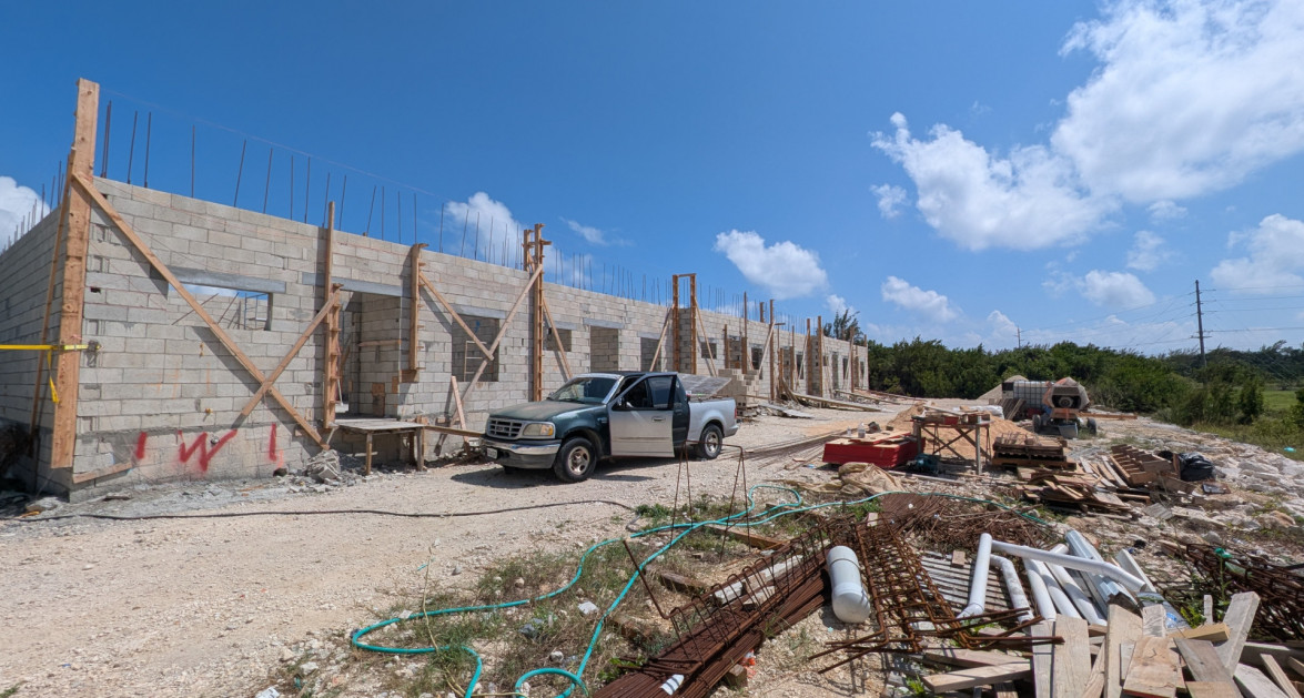 MOONLIGHT MEWS - Image 3