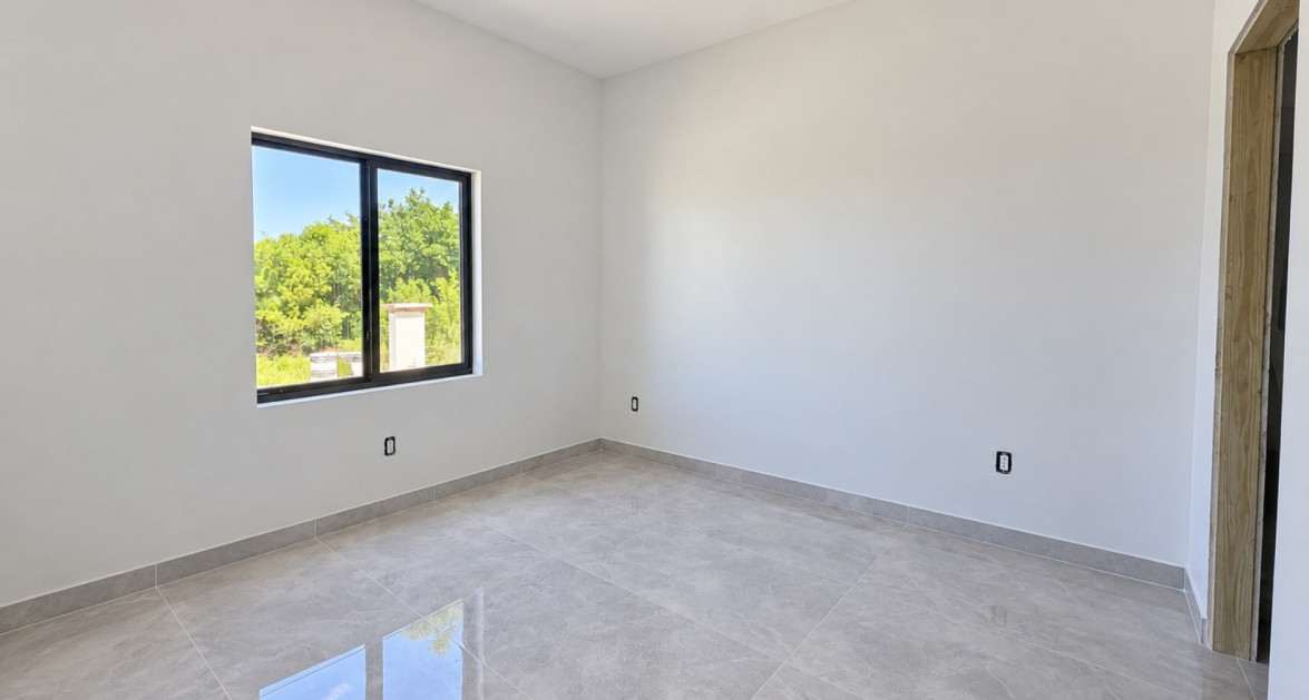 MOONLIGHT MEWS - Image 10