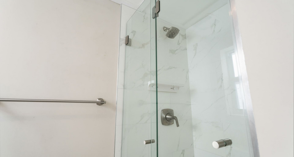Never Rented Top Floor 1-Bed DownTown Reach - Image 37