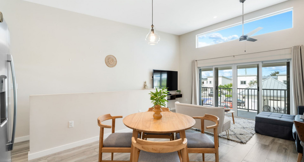 Never Rented Top Floor 1-Bed DownTown Reach - Image 13