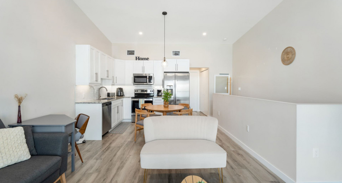 Never Rented Top Floor 1-Bed DownTown Reach - Image 26