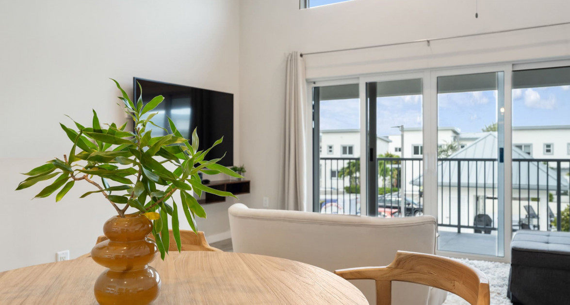 Never Rented Top Floor 1-Bed DownTown Reach - Image 21