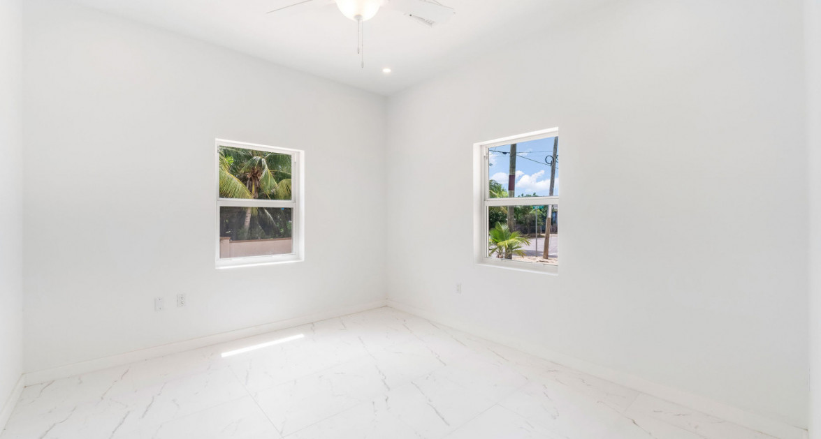 New NS Estates Canal Front 4 Bed on Green Street - Image 14