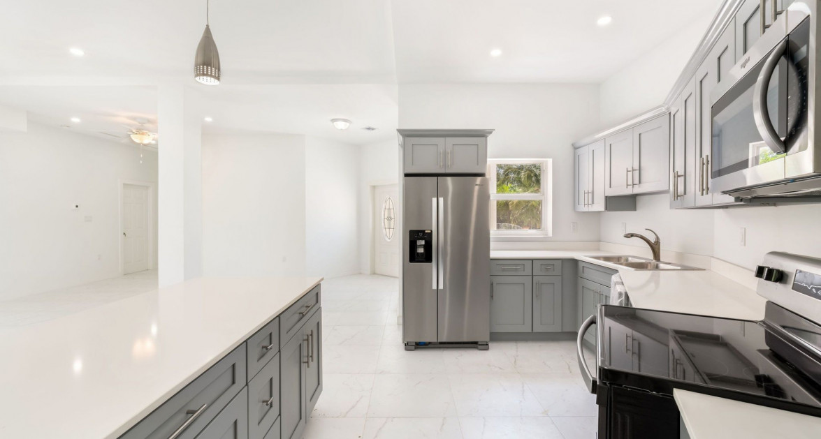 New NS Estates Canal Front 4 Bed on Green Street - Image 6