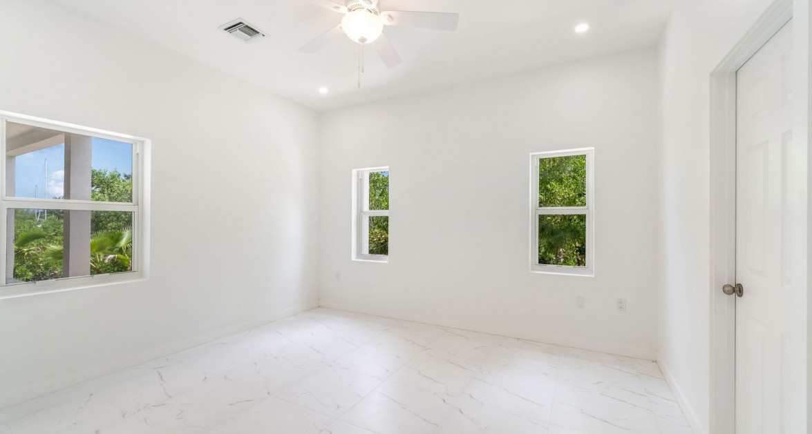 New NS Estates Canal Front 4 Bed on Green Street - Image 30