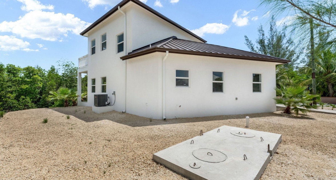 New NS Estates Canal Front 4 Bed on Green Street - Image 18