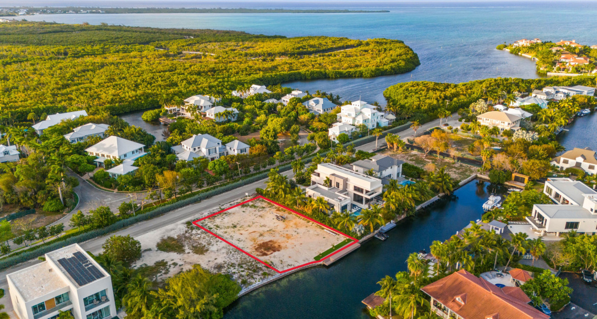 North Creek at The Yacht Club | Fenced, Gated and with New Dock - Image 3
