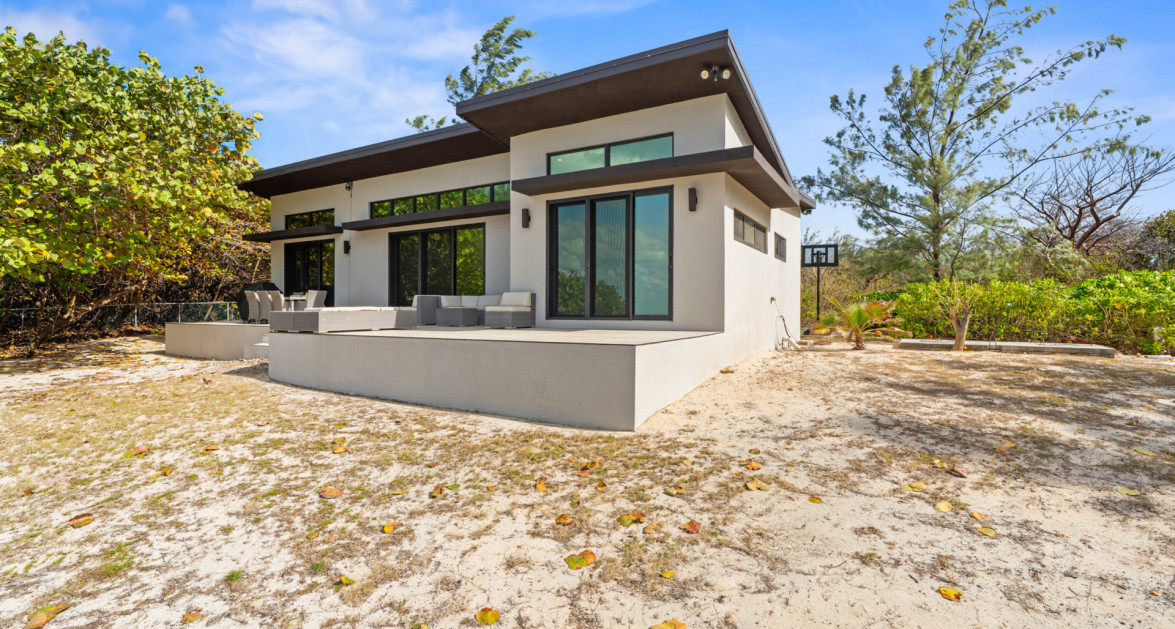 North Point Oceanfront Home & Acreage - Image 23
