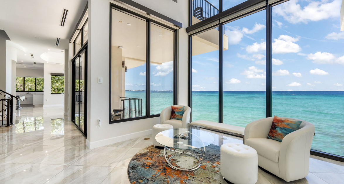 Oasis 7 - Beachfront Estate - Image 15
