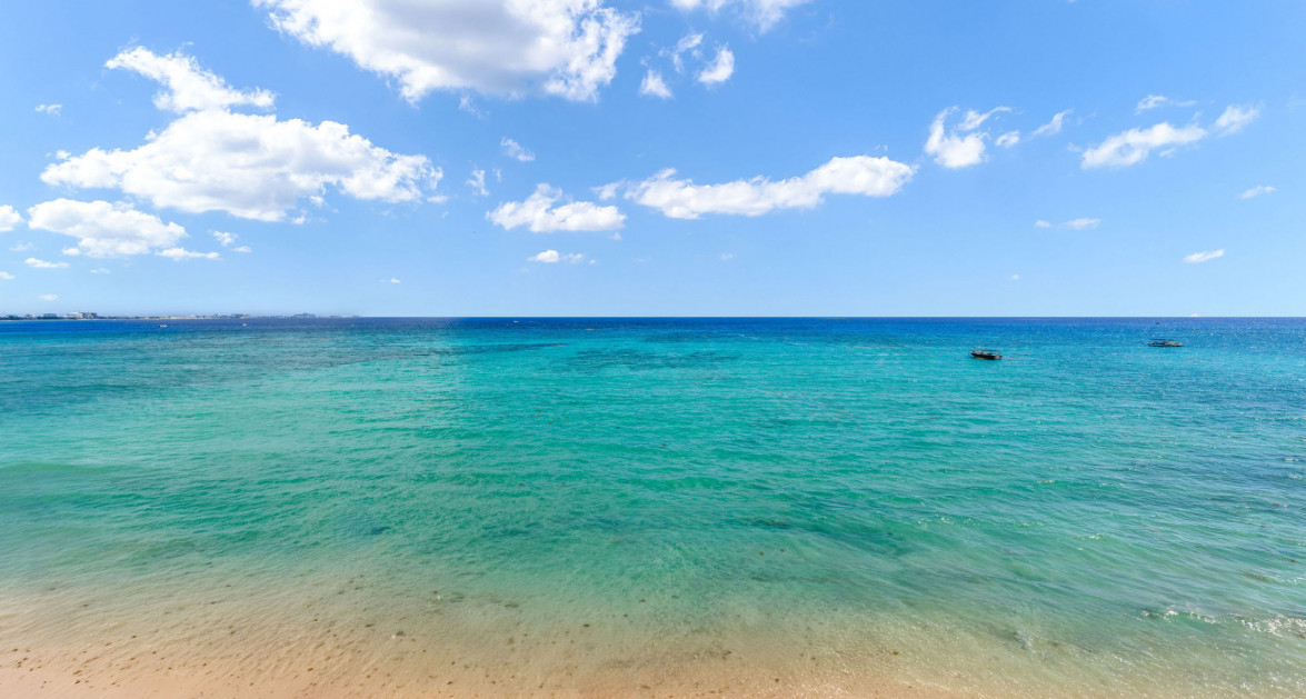 Oasis 7 - Beachfront Estate - Image 23