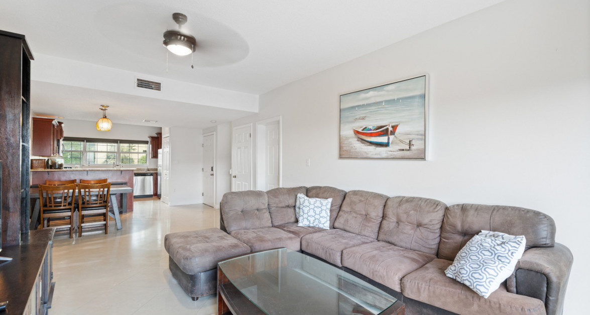 Ocean Club #212 (Renovated 2 Bed Town Home w/ Excellent Ocean Views) - Image 4