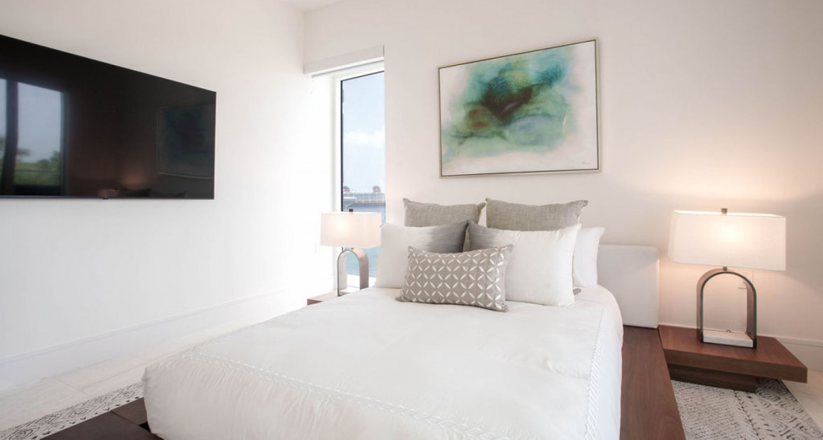 Ocean Front, Corner Unit at FIN Grand Cayman - Image 6