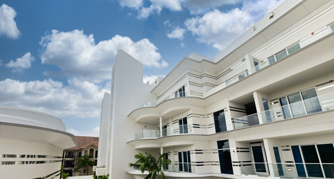 Ocean Front, Corner Unit at FIN Grand Cayman - Image 17