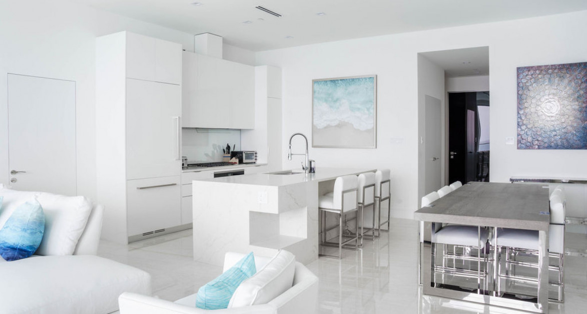 Ocean Front, Corner Unit at FIN Grand Cayman - Image 4