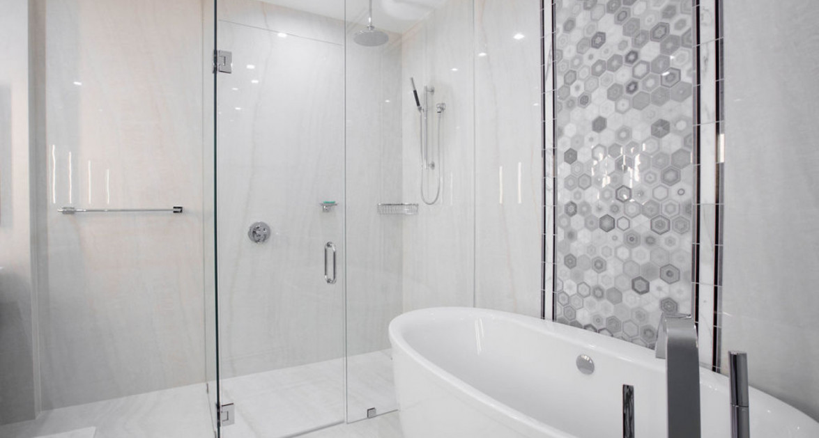 Ocean Front, Corner Unit at FIN Grand Cayman - Image 9