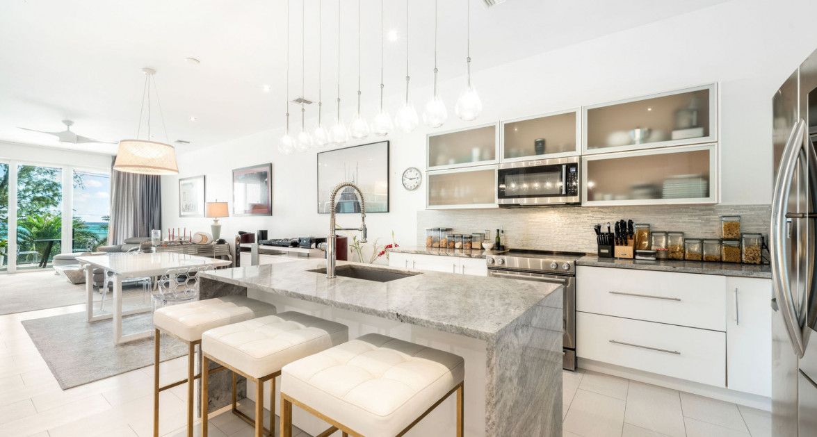 OCEAN FRONT MODERN LUXURY SHORE CLUB #3 - Image 1