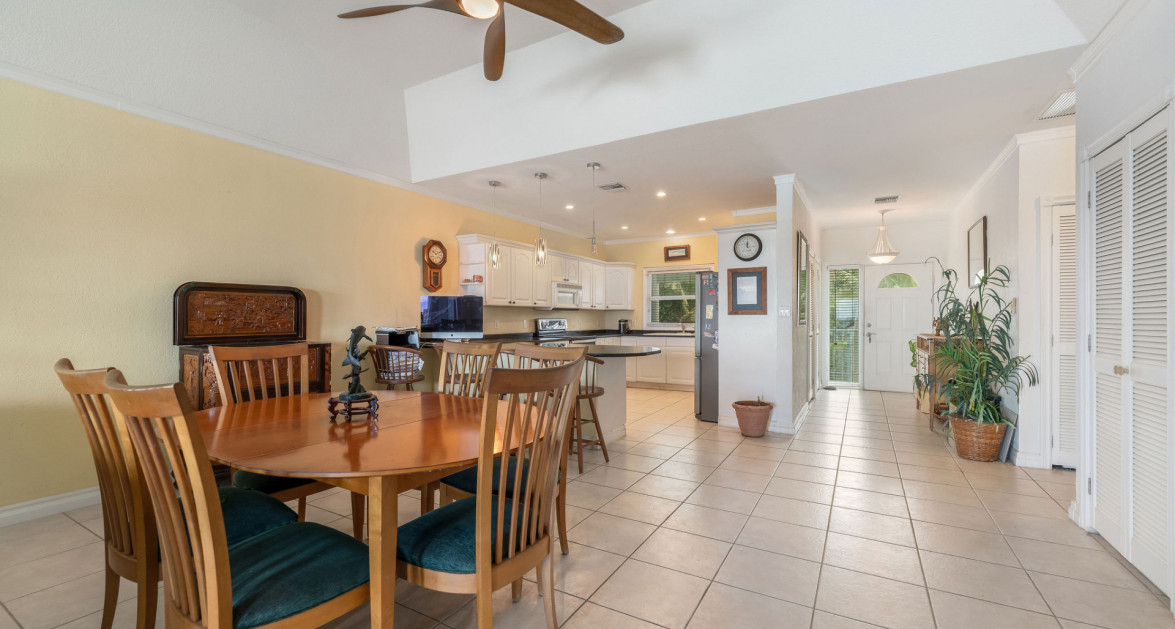 Ocean Front Top Floor Large Three Bed Ocean Pointe Villas - Image 13