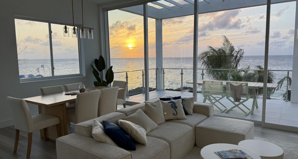 Oceanfront Penthouse- Stunning New 3 Bed- Sunset Point - Image 4