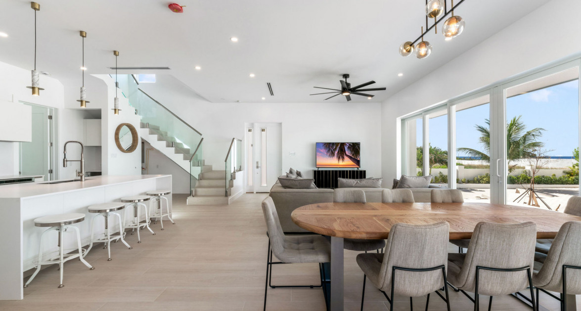 Oceans 9 Beachfront Detached Home - Image 6