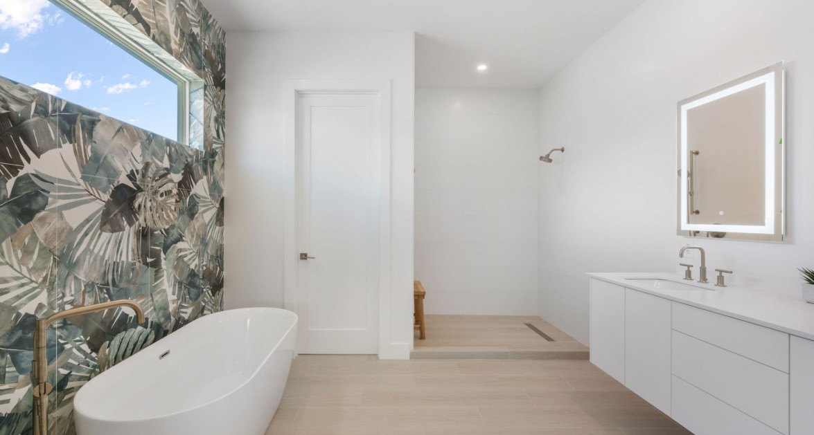 Oceans 9 Beachfront Detached Home - Image 18