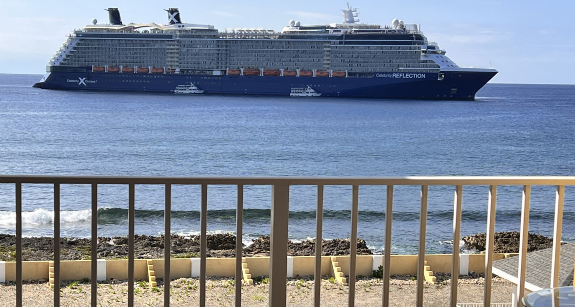 Oceanview 3 Bed at South Shore - Image 10