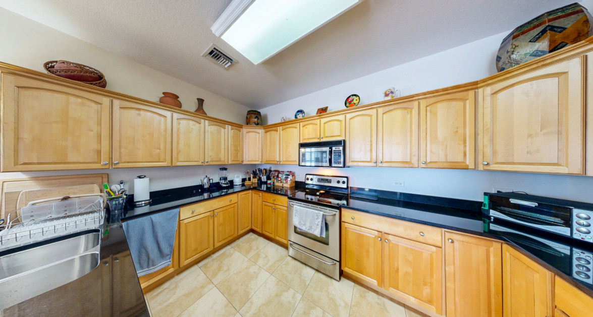 Oceanview 3 Bed at South Shore - Image 3