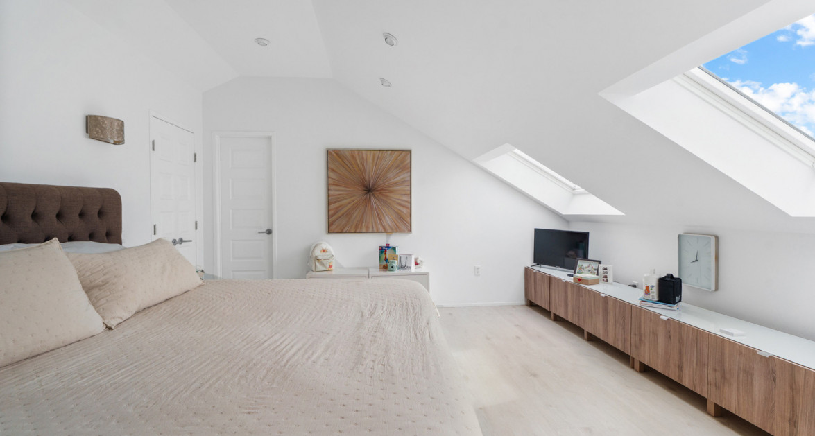 Old Prospect Groves #13 (Stunning 3 Bed, 3 Bath w/ Den Beachfront Residence) - Image 20