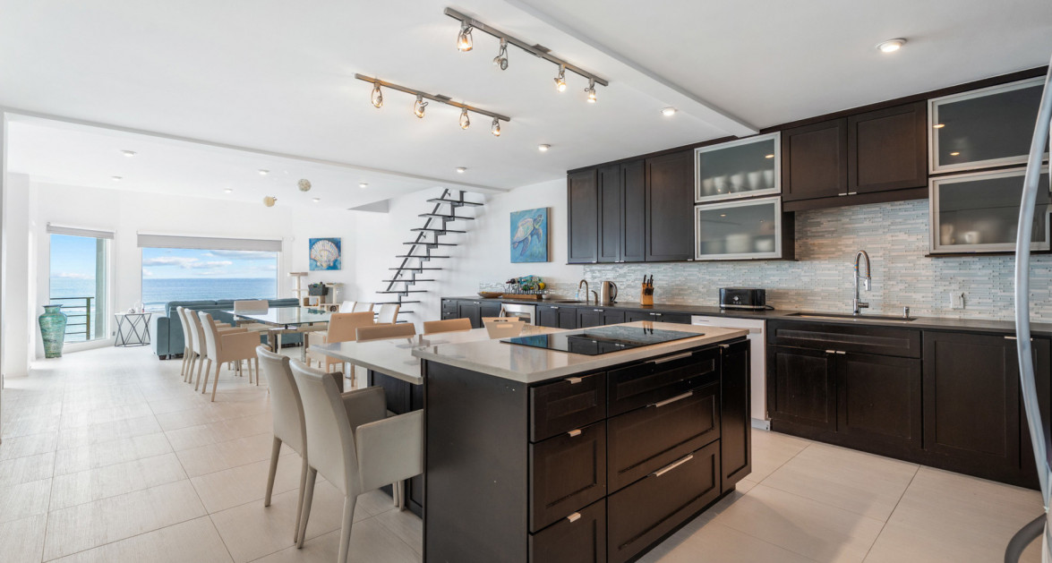 Old Prospect Groves #13 (Stunning 3 Bed, 3 Bath w/ Den Beachfront Residence) - Image 8