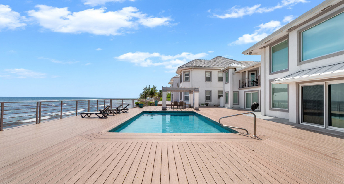 Old Prospect Groves #13 (Stunning 3 Bed, 3 Bath w/ Den Beachfront Residence) - Image 2