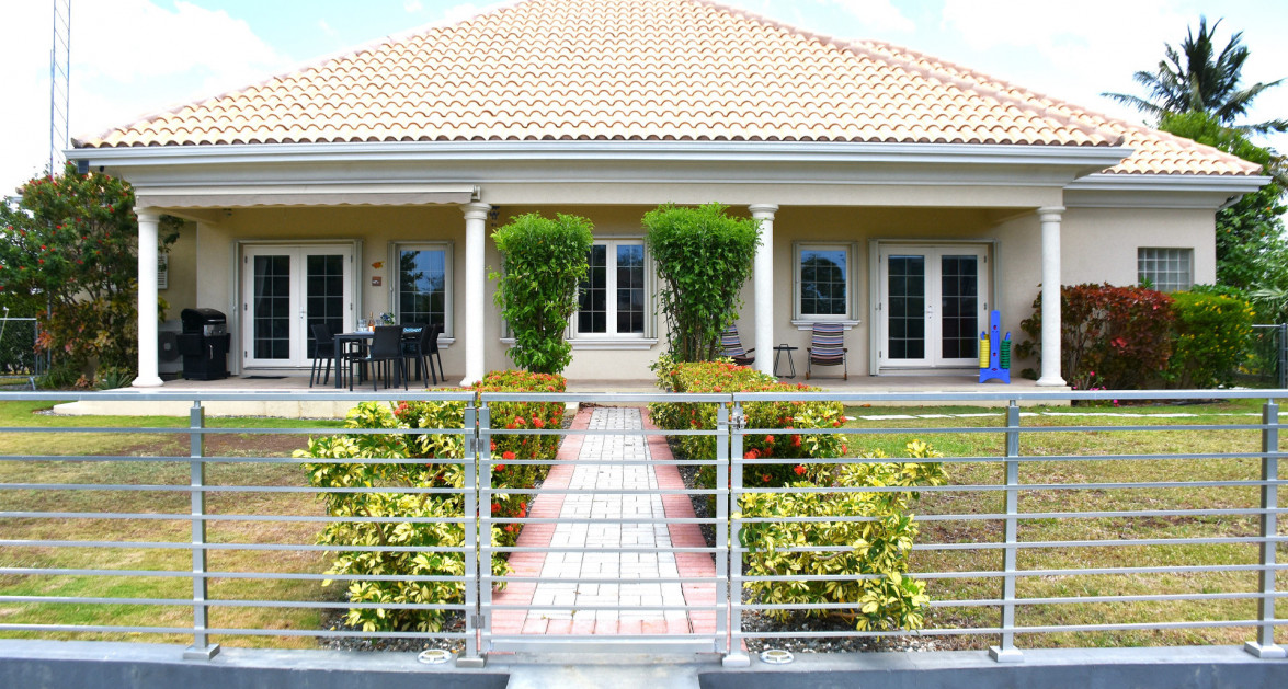 OMEGA BAY ESTATES CANAL HOME | #189 WHIRLWIND DRIVE - Image 1