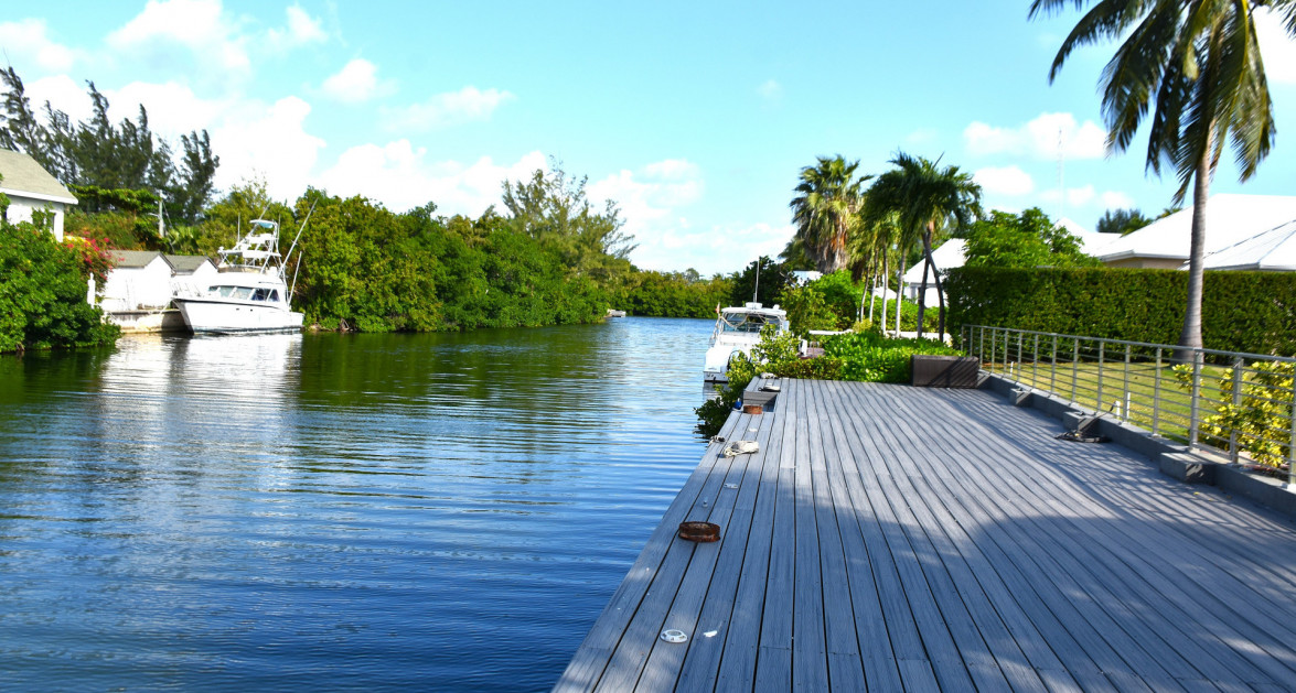 OMEGA BAY ESTATES CANAL HOME | #189 WHIRLWIND DRIVE - Image 3