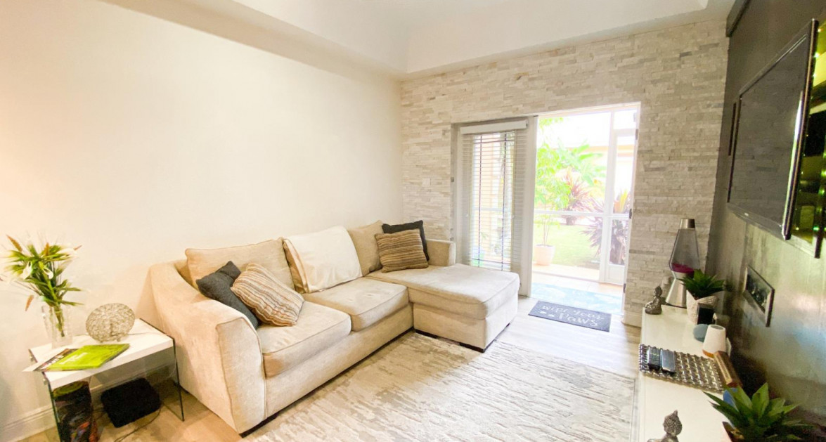 Omega Bay Gardens 1 Bed - Image 11