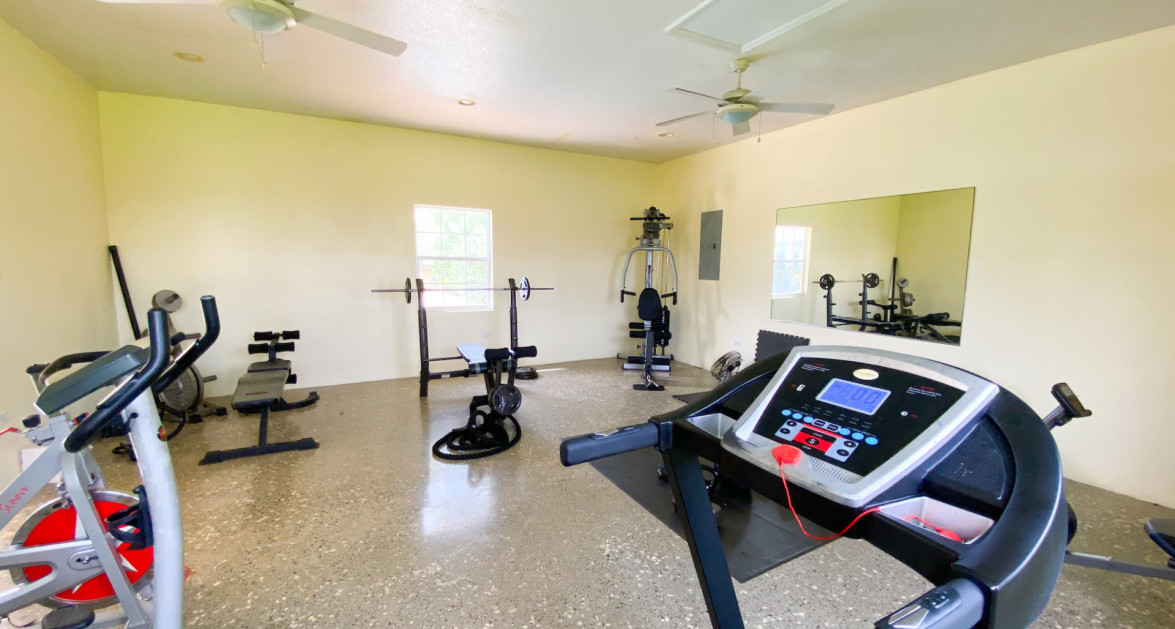 Omega Bay Gardens 1 Bed - Image 9